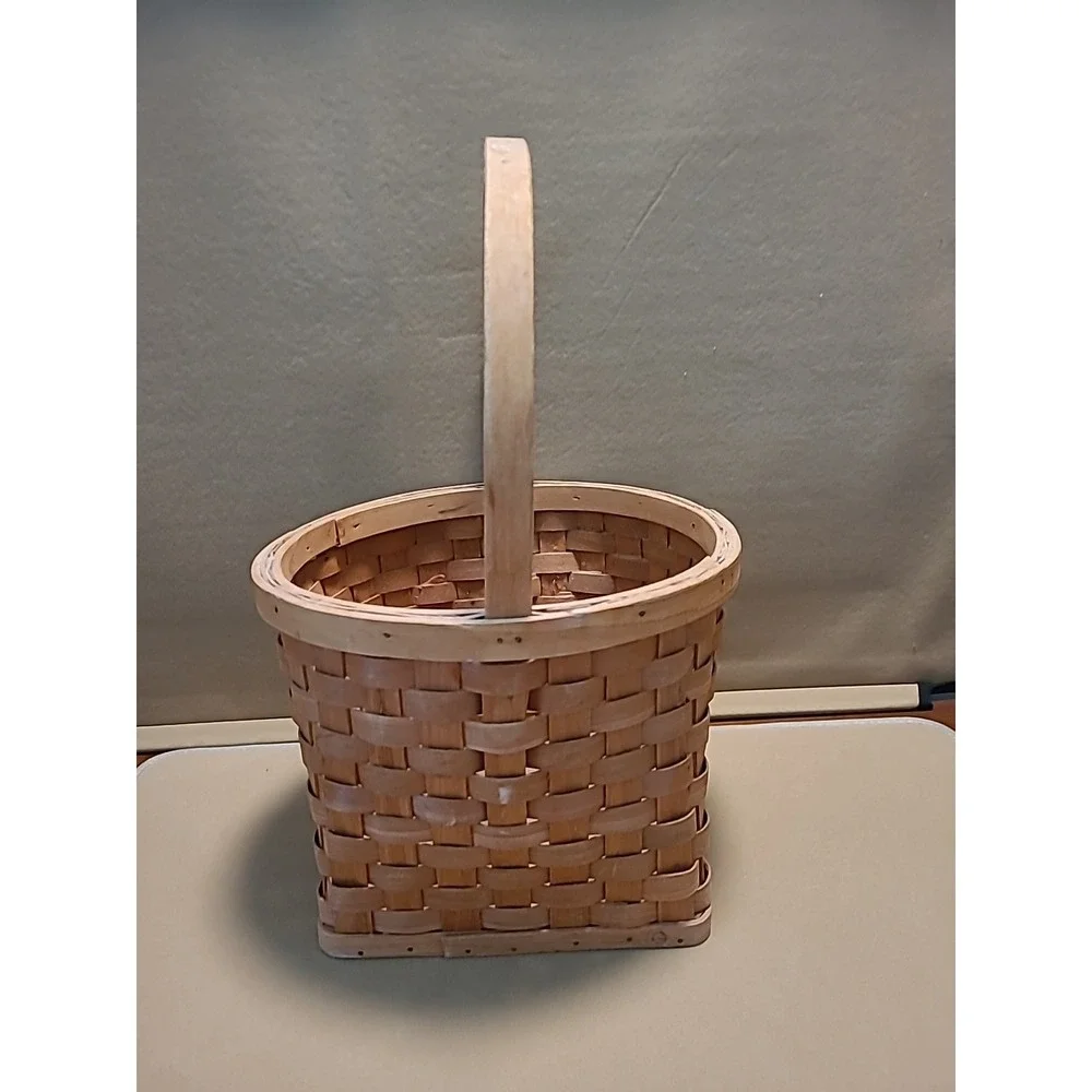 BASKET Round Top Square Bottom 16in Tall, 10in Round‎ Top, 8in Bottom